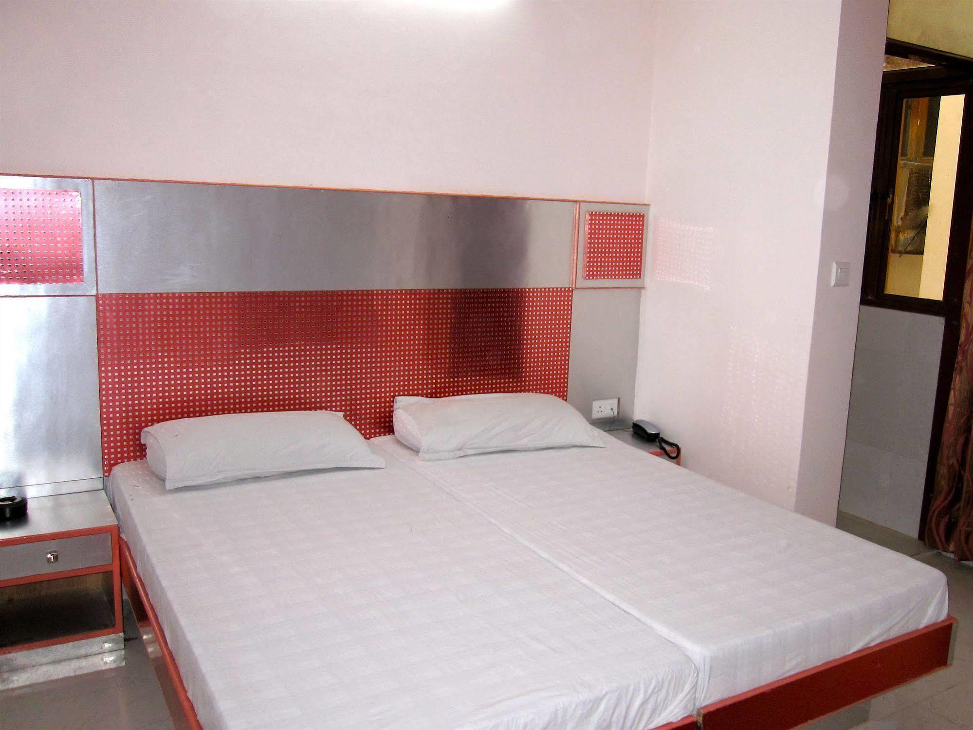 Hotel Kwality New Delhi Eksteriør bilde