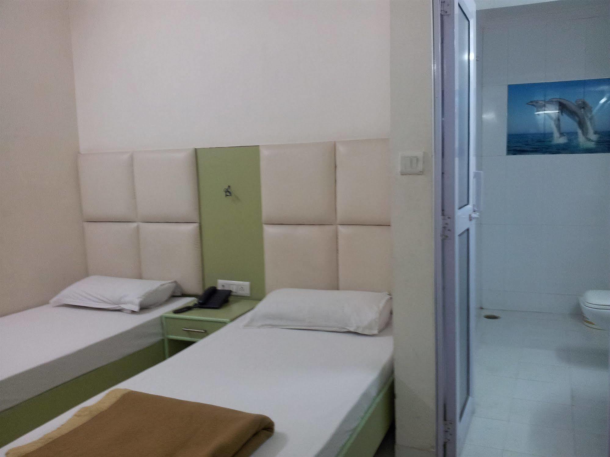 Hotel Kwality New Delhi Eksteriør bilde