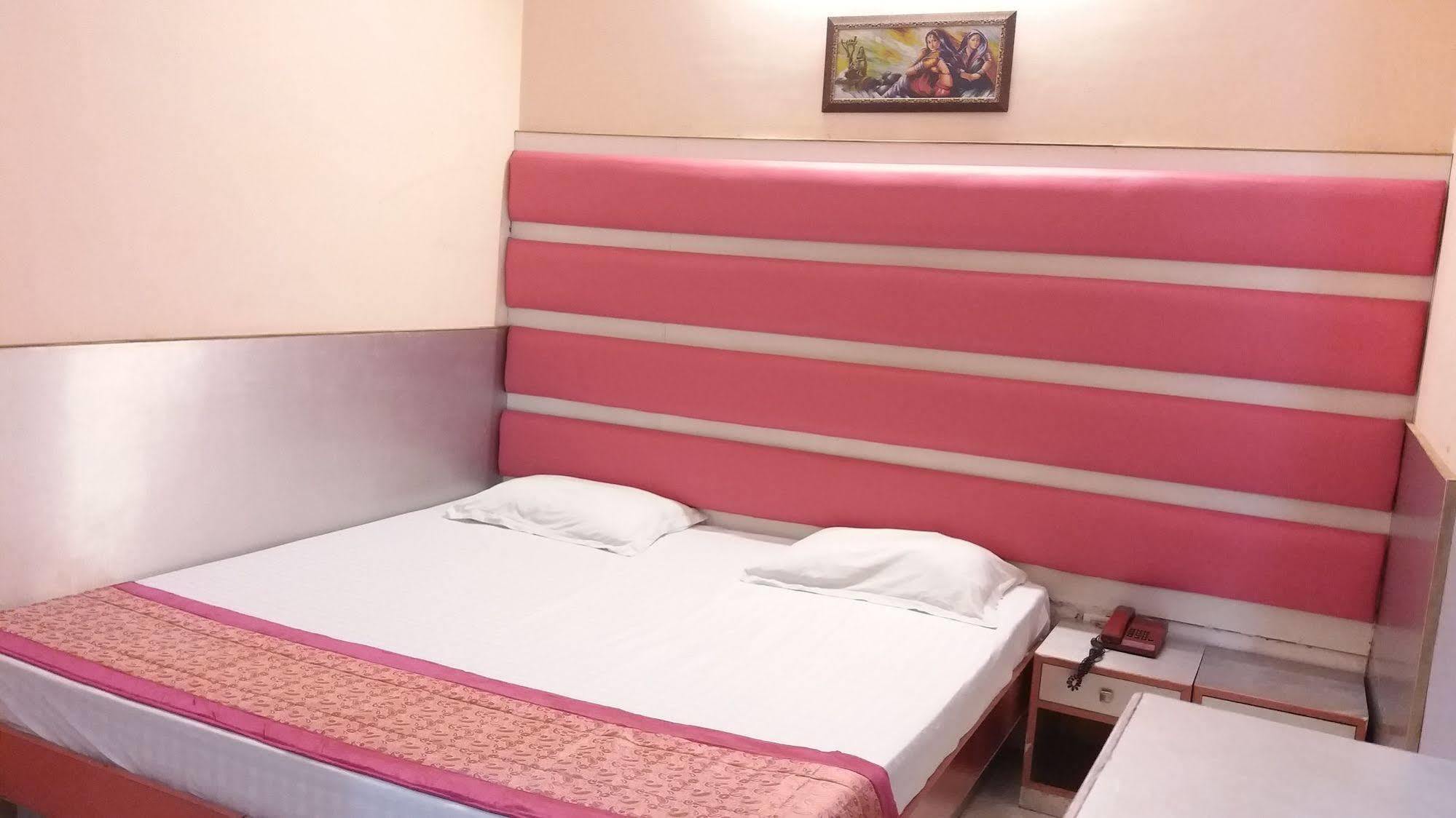 Hotel Kwality New Delhi Eksteriør bilde